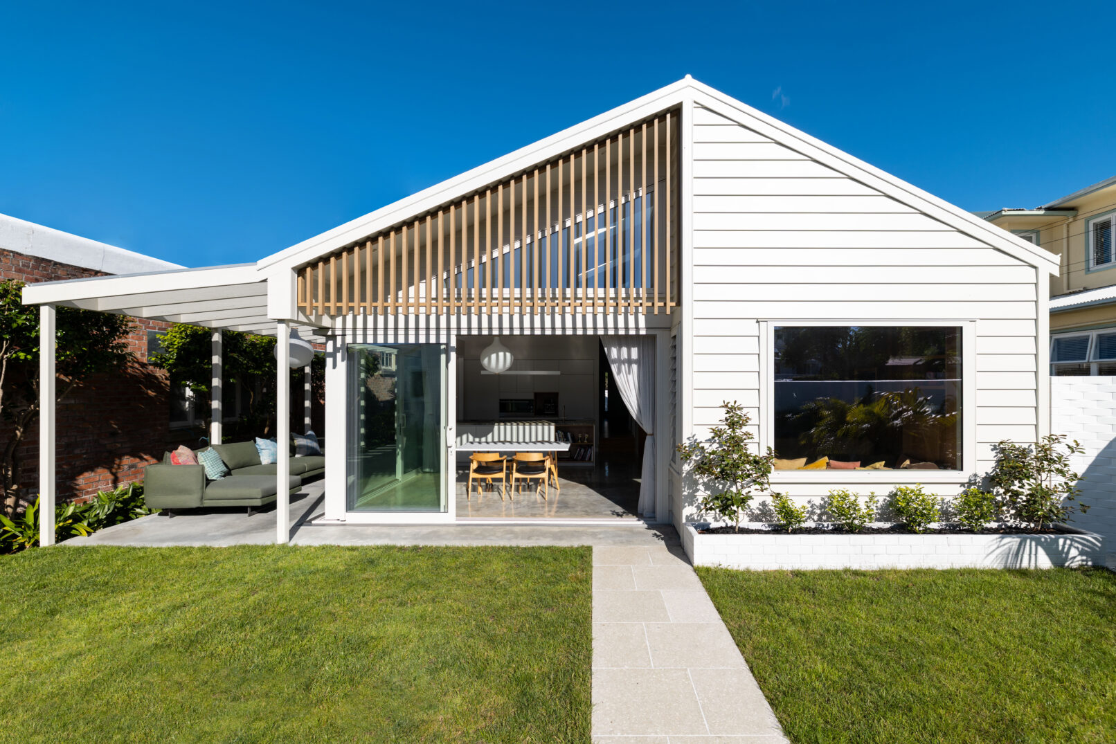 back elevation showing covered outdoor living